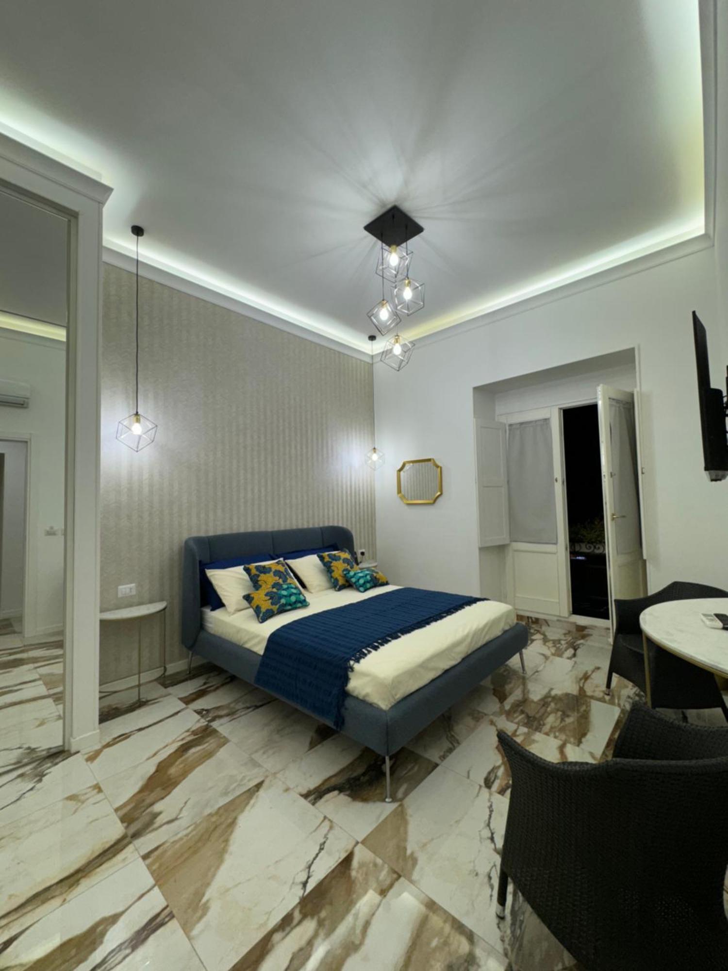 Guest House Regina Carolina Napoli Dış mekan fotoğraf